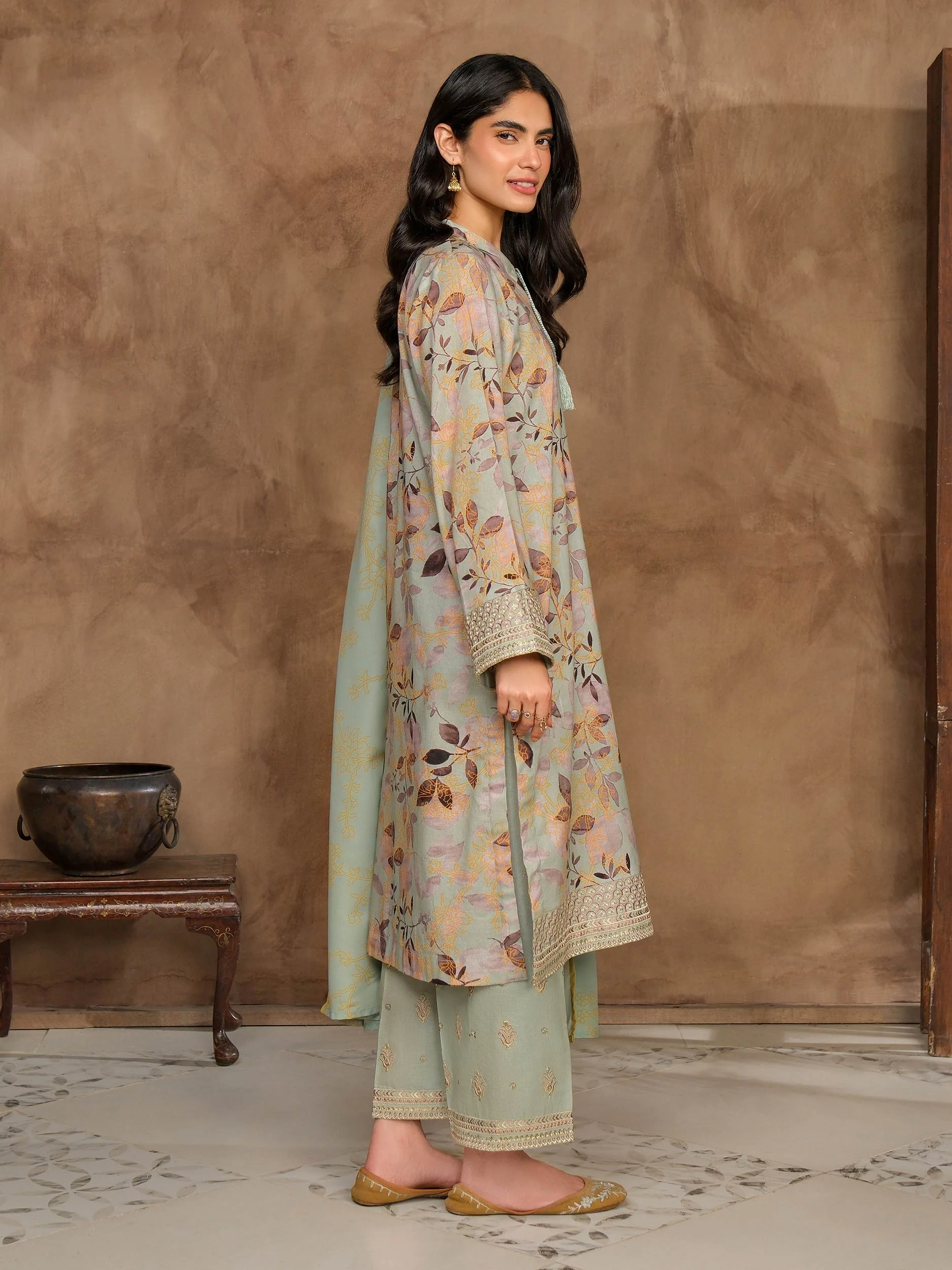 3 Piece Khaddar Suit-Embroidered (Unstitched) - Image 4