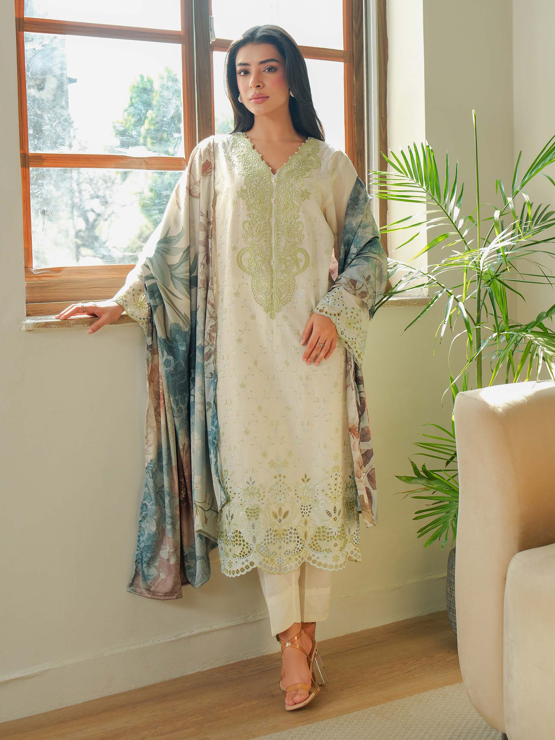 3 Piece Khaddar Suit-Embroidered (Unstitched) - Image 7