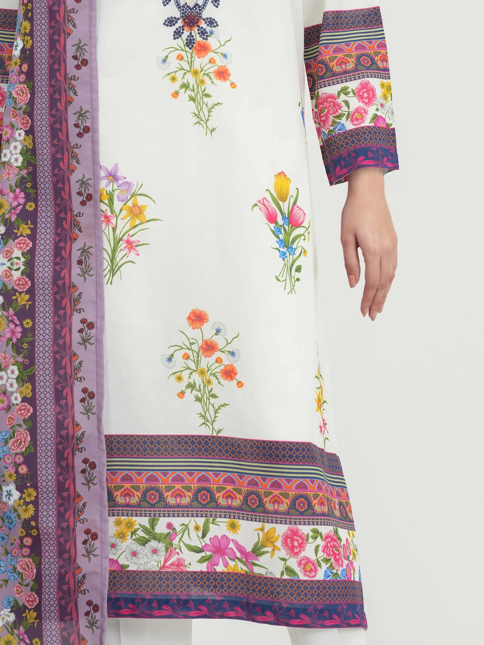 3 Piece Lawn Suit- Embroidered (Unstitched) - Image 5