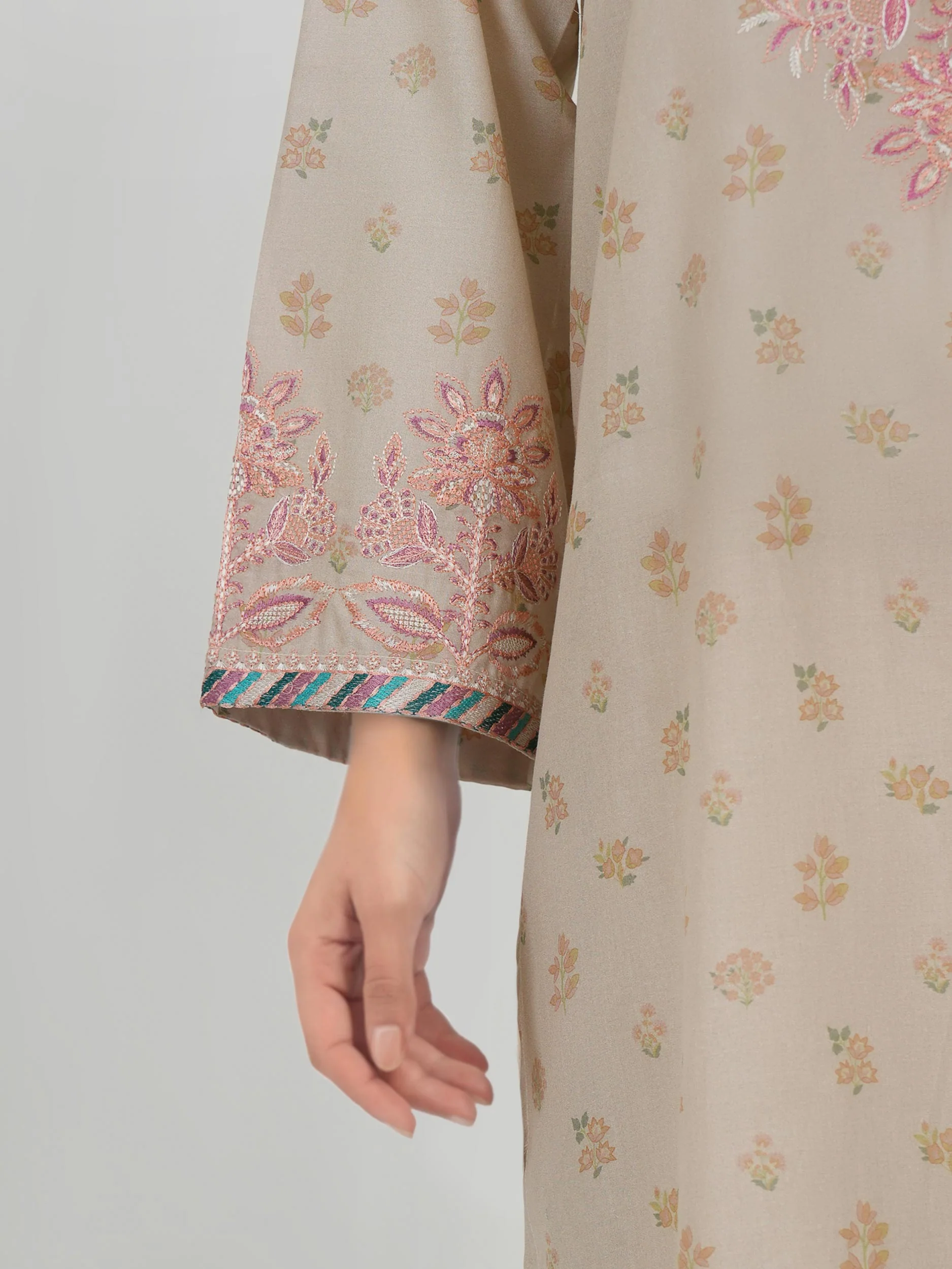 3 Piece Lawn Suit- Embroidered (Unstitched) - Image 5