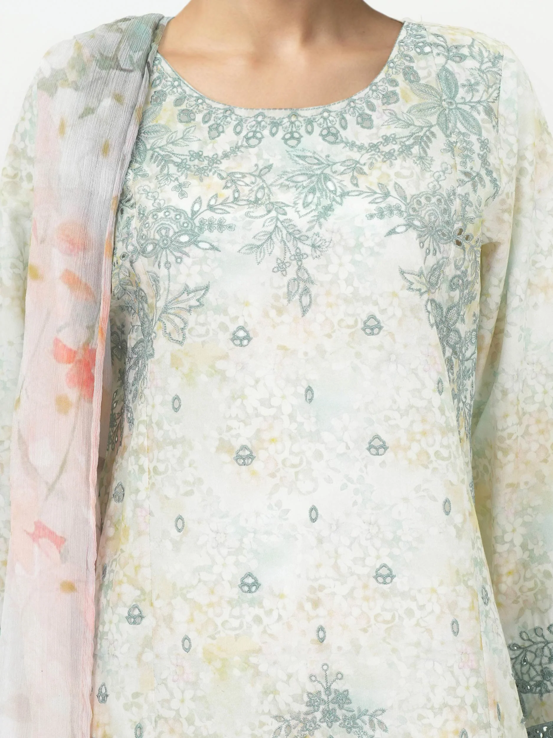 3 Piece Lawn Suit- Embroidered (Unstitched) - Image 4