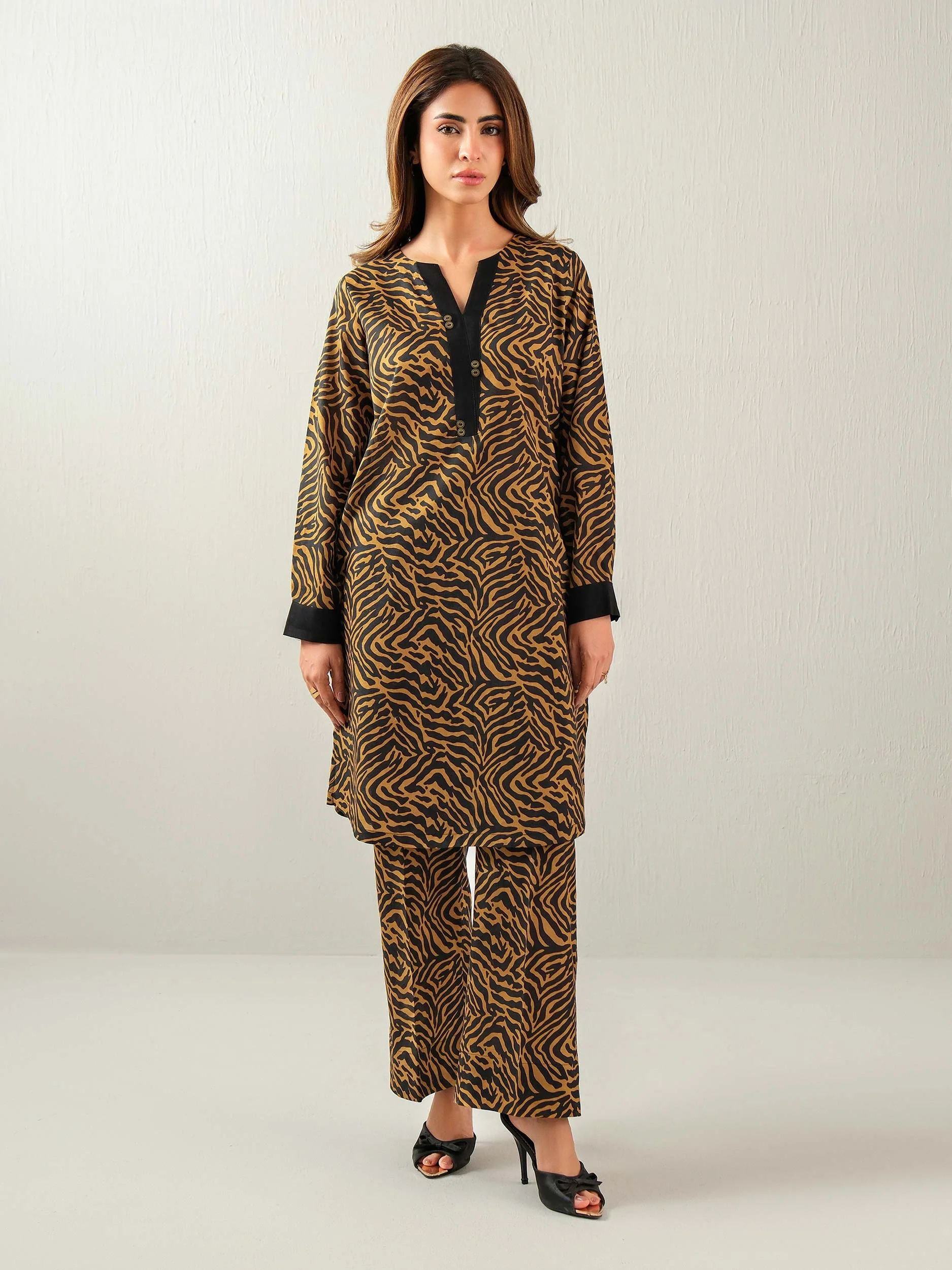 Khaddar Shirt-Printed (Unstitched) - Image 2
