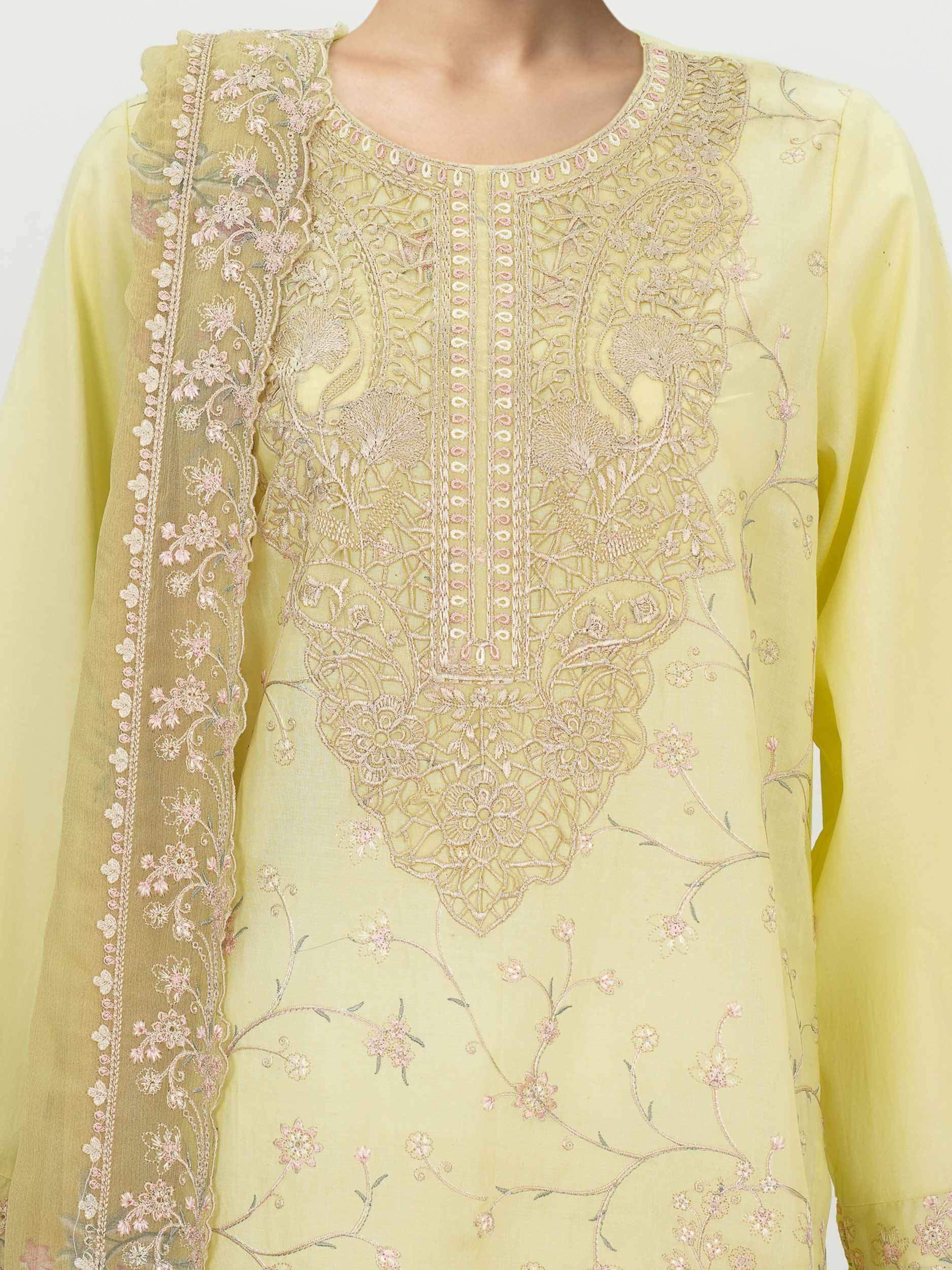 3 Piece Lawn Suit- Embroidered (Unstitched) - Image 4