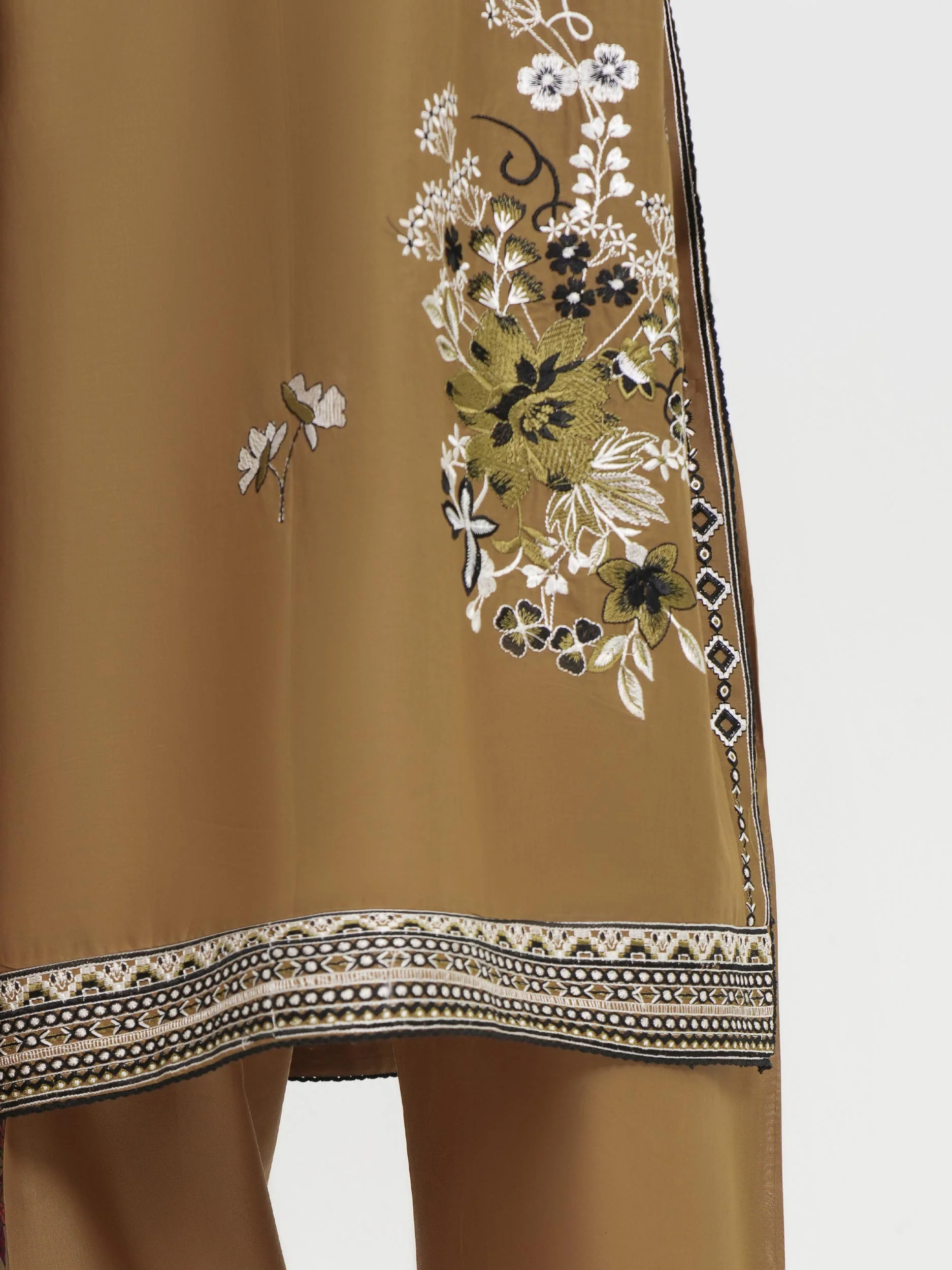 3 Piece Lawn Suit-Embroidered (Unstitched) - Image 5