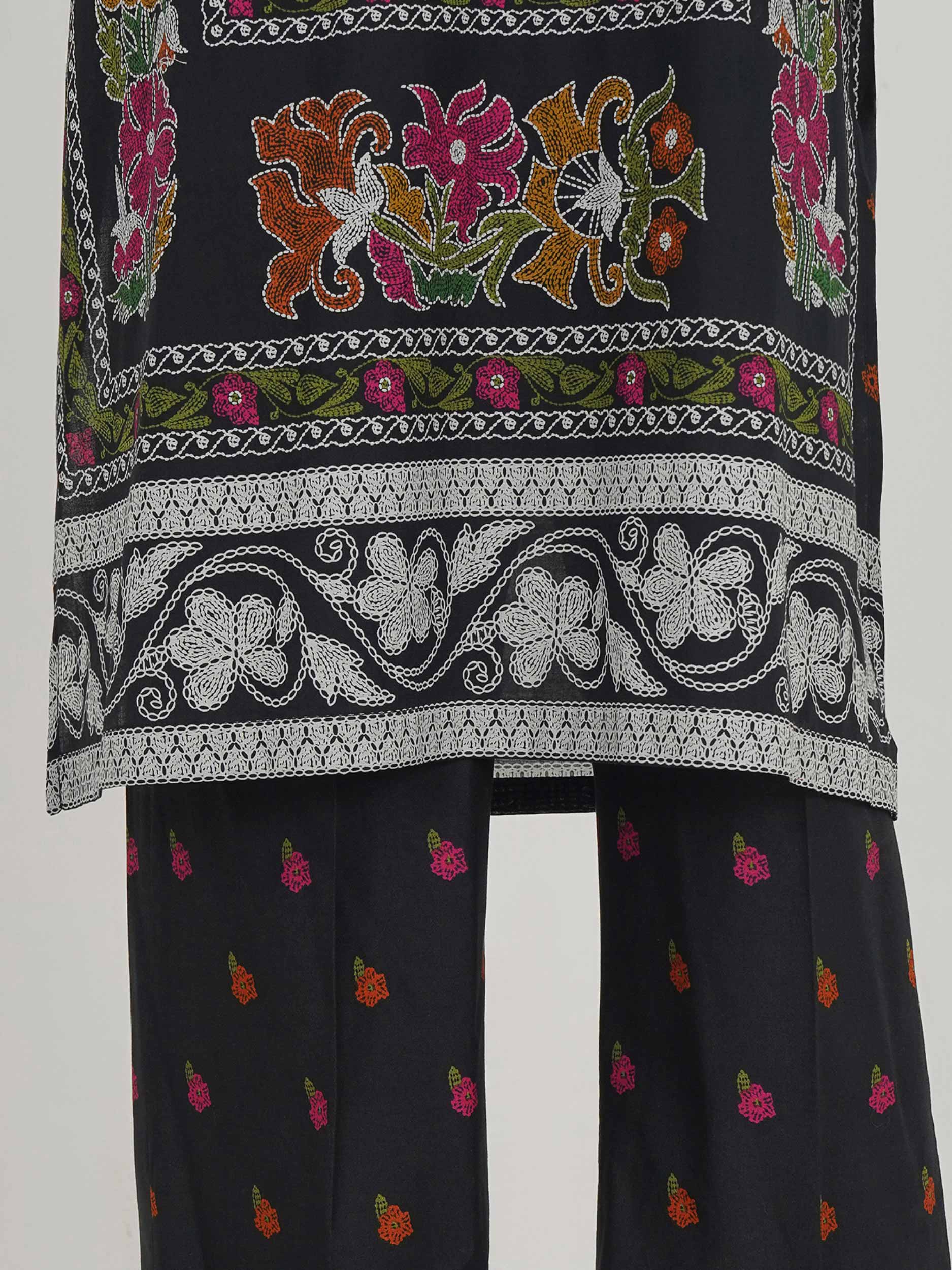 3 Piece Lawn Suit- Printed (Unstitched) - Image 5