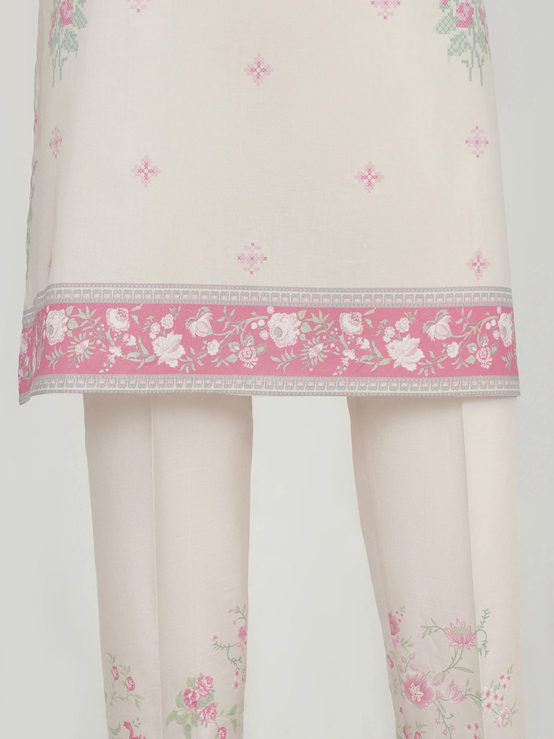 3 Piece Lawn Suit- Printed (Unstitched) - Image 5