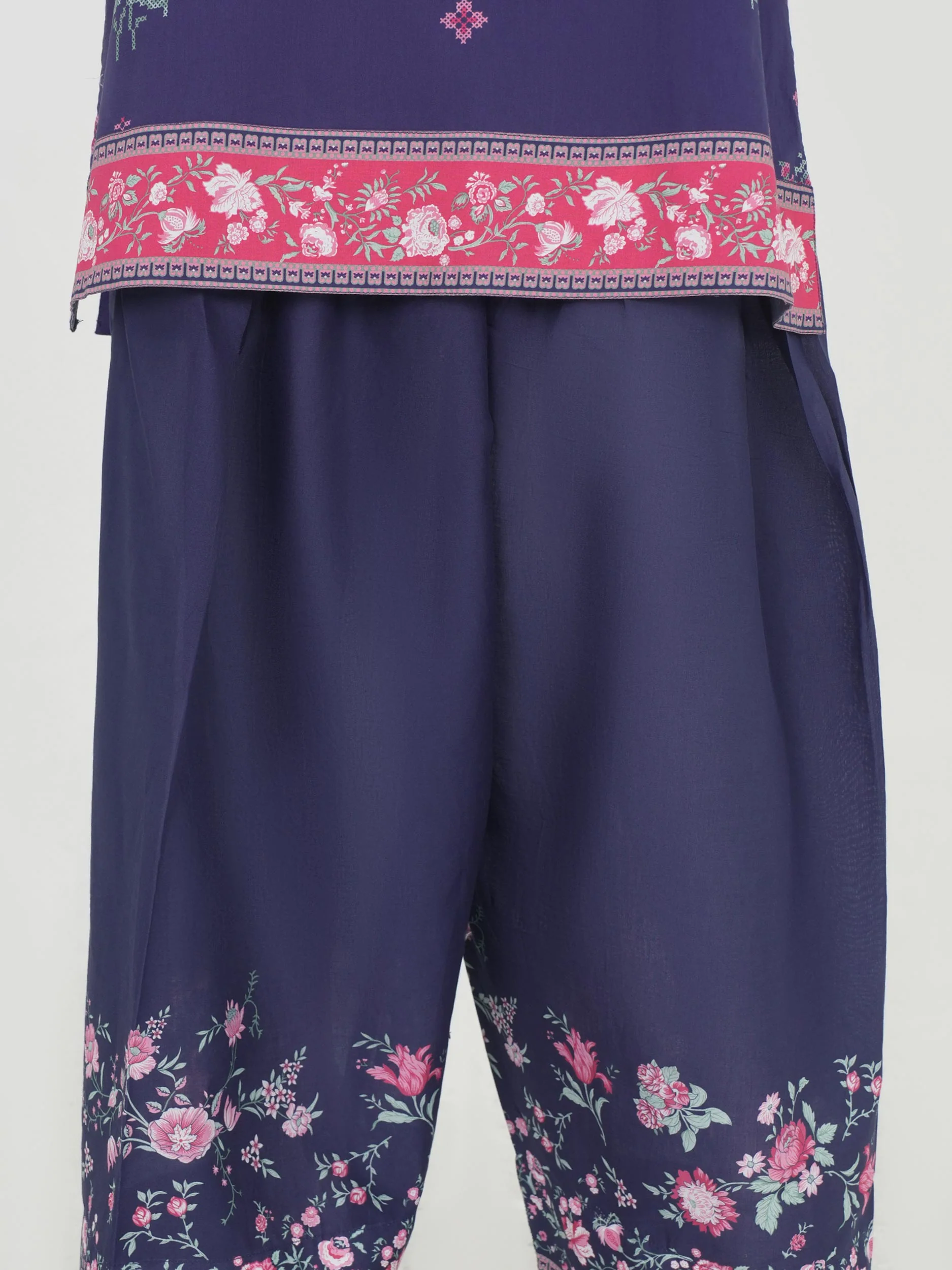 3 Piece Lawn Suit- Printed (Unstitched) - Image 5