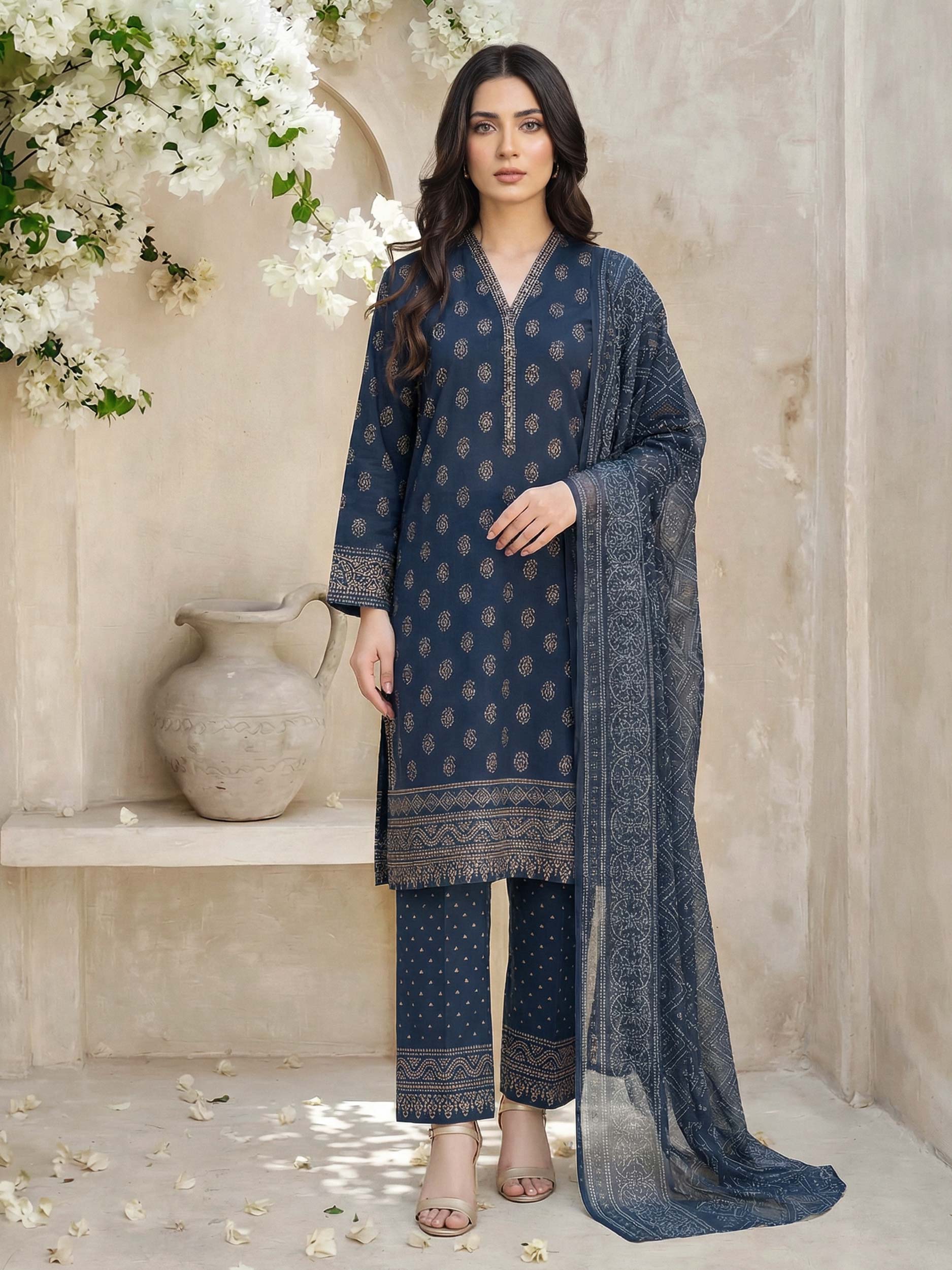 3 Piece Lawn Suit- Paste Printed (Unstitched) - Image 2