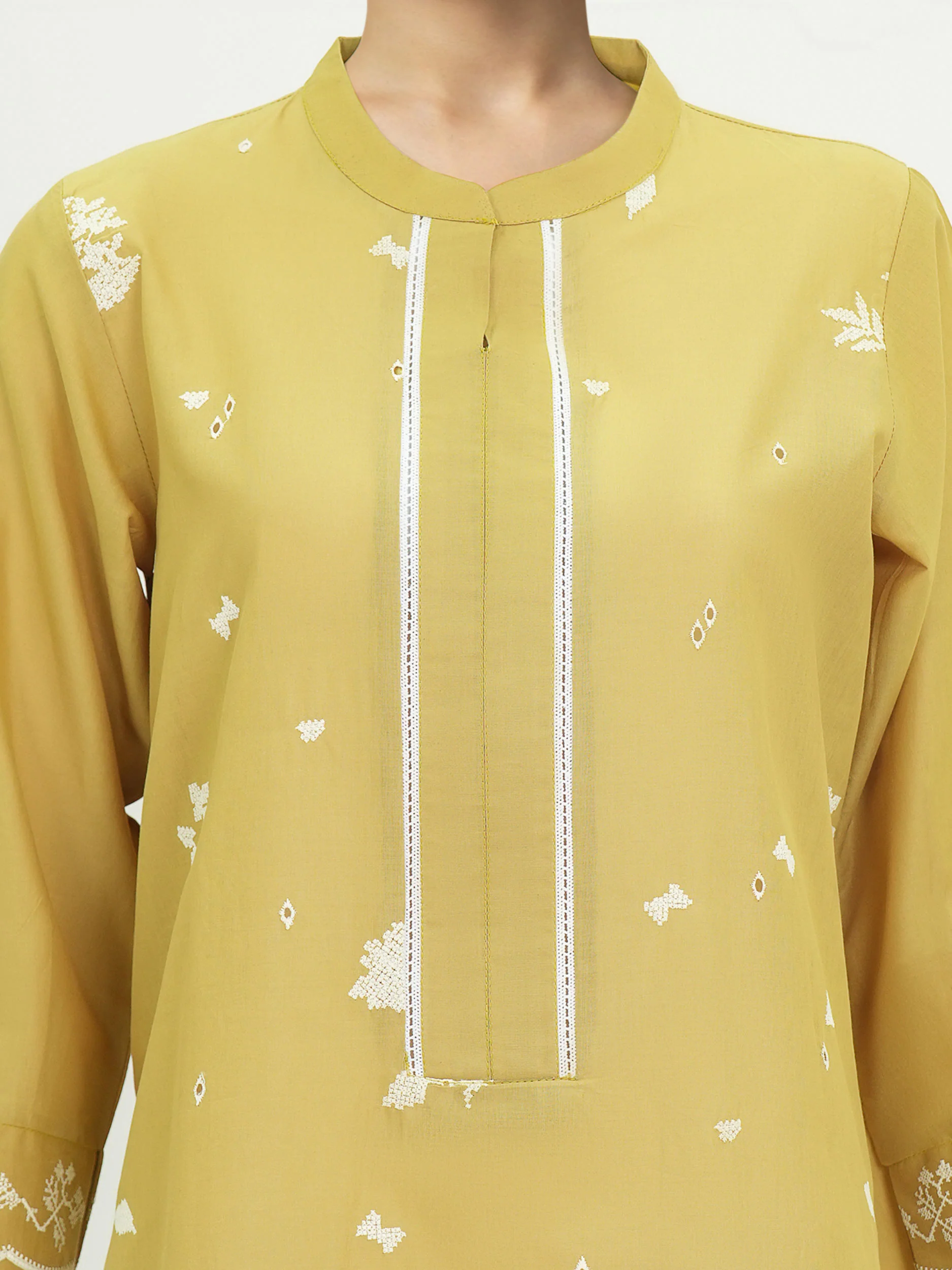 2 Piece Lawn Suit- Embroidered (Unstitched) - Image 4
