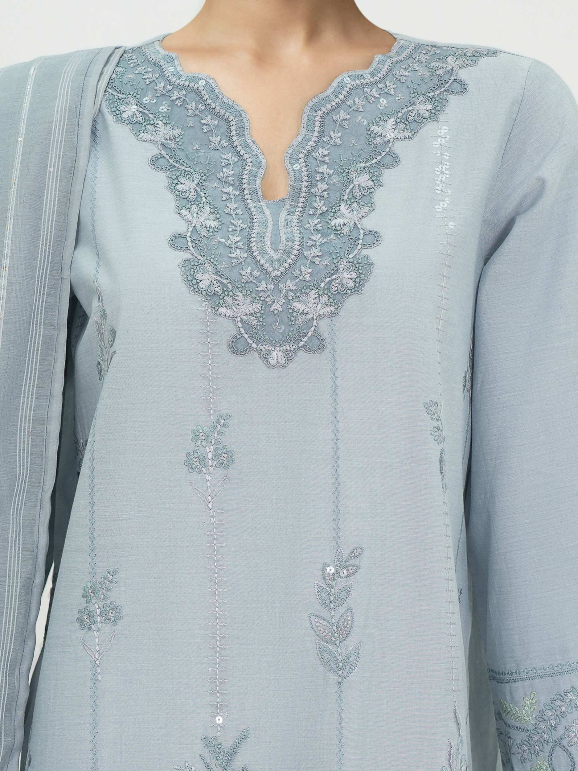 3 Piece Lawn Suit- Embroidered (Unstitched) - Image 3