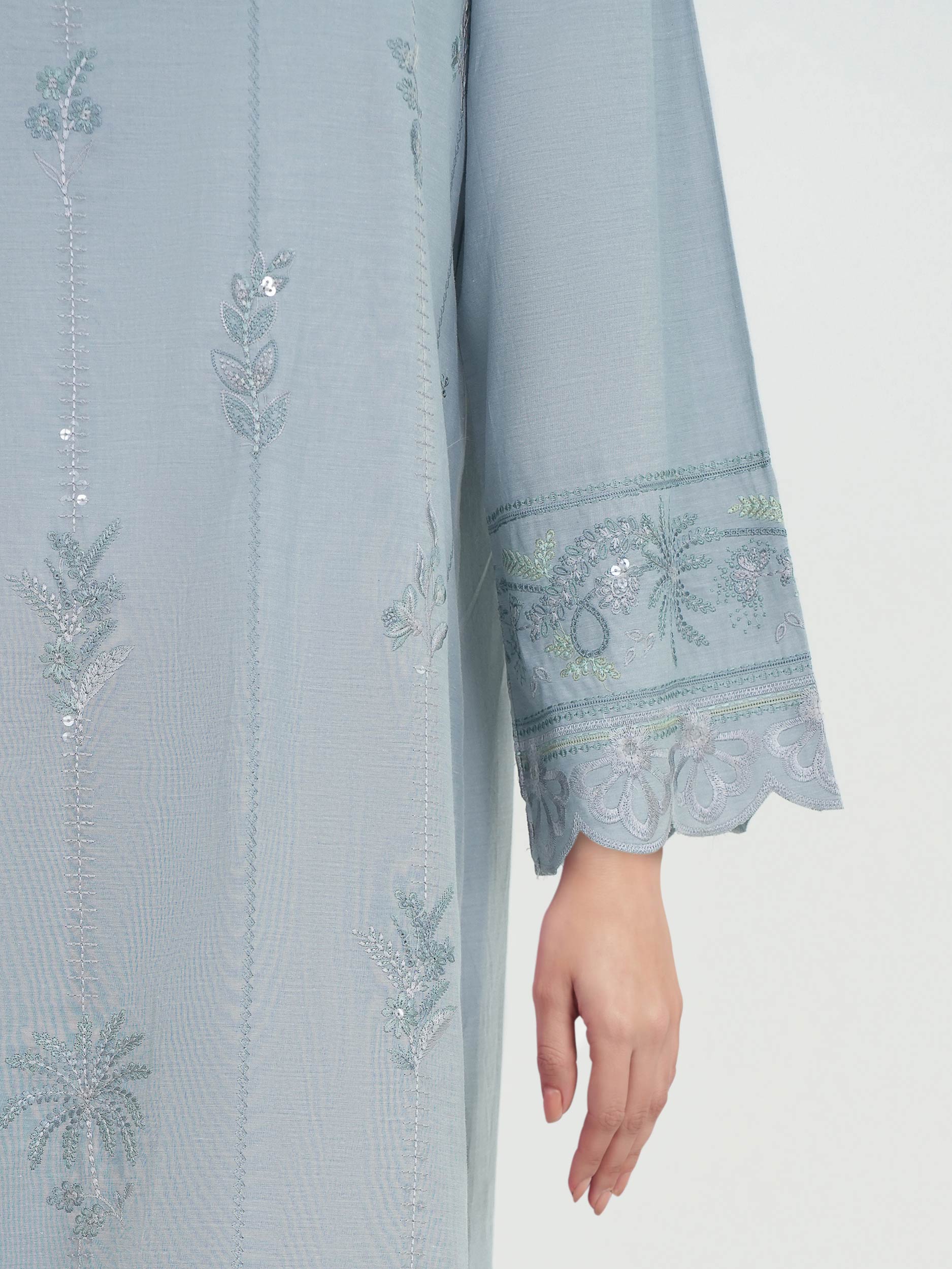 3 Piece Lawn Suit- Embroidered (Unstitched) - Image 4