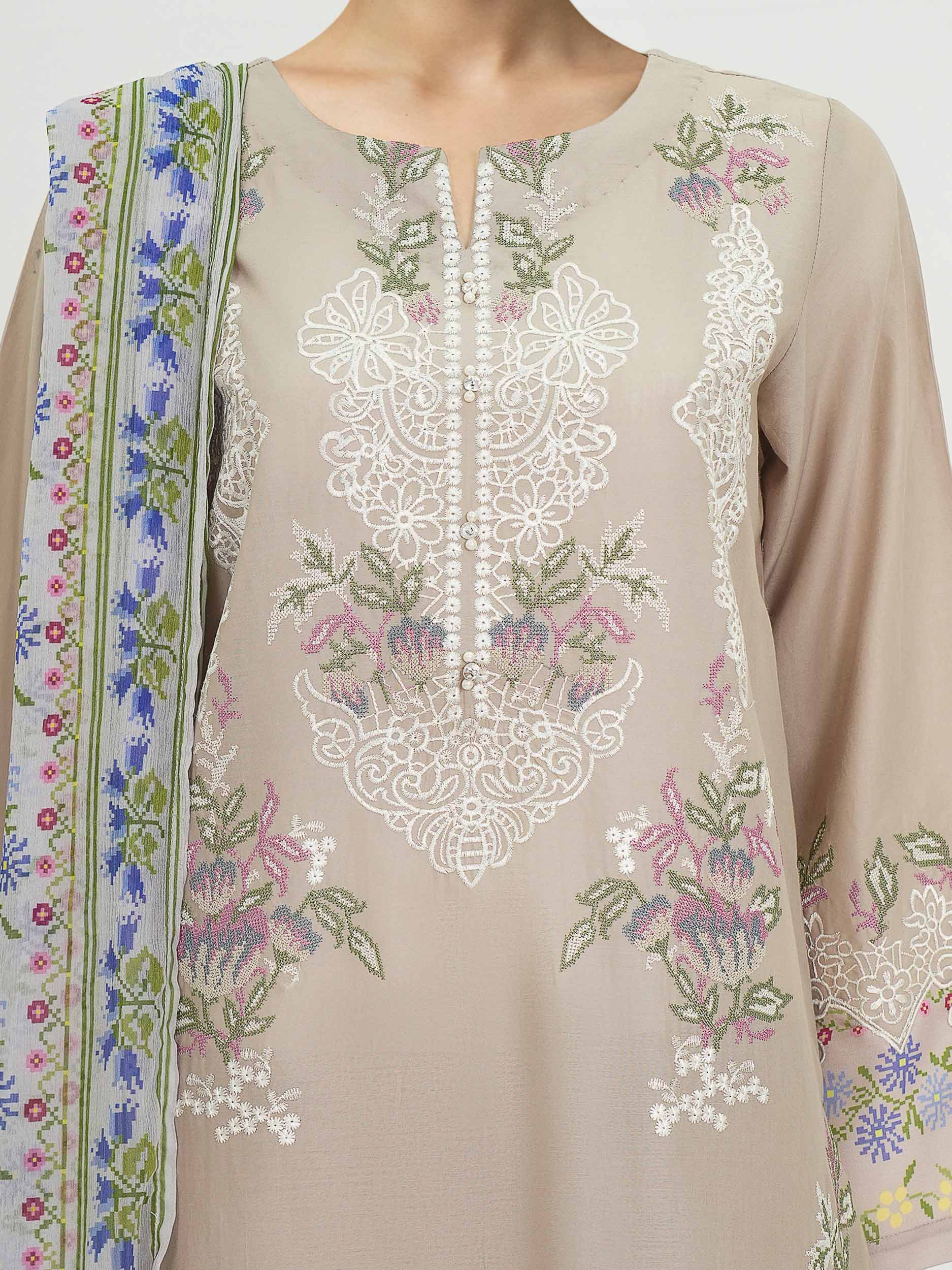 3 Piece Lawn Suit- Embroidered (Unstitched) - Image 4