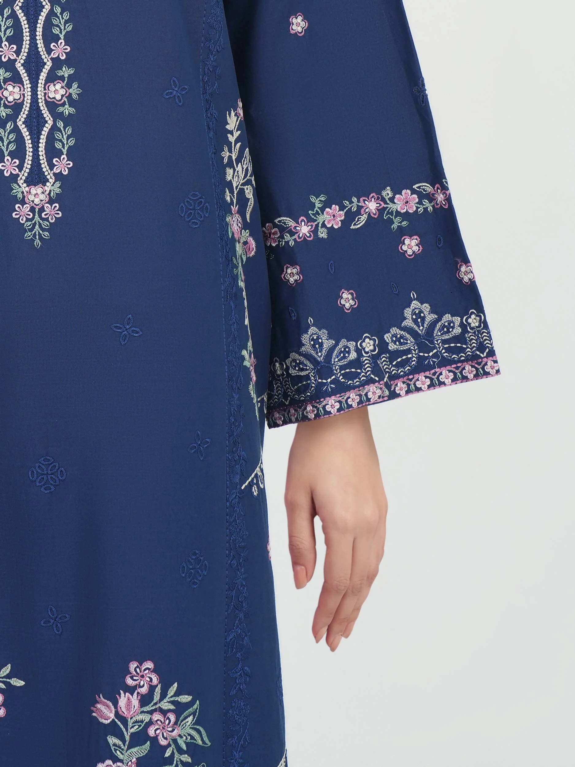 3 Piece Lawn Suit- Embroidered (Unstitched) - Image 5