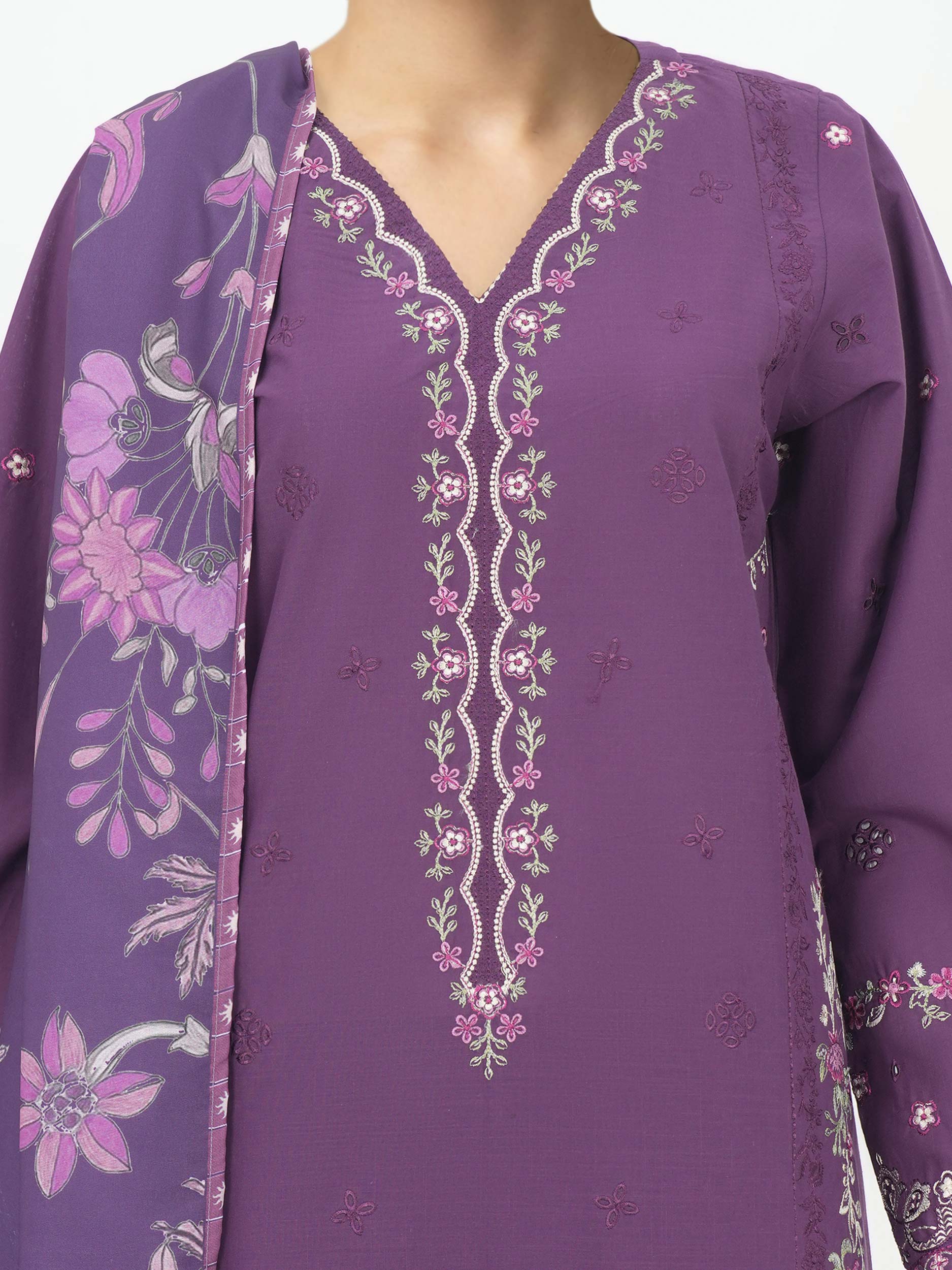 3 Piece Lawn Suit- Embroidered (Unstitched) - Image 4