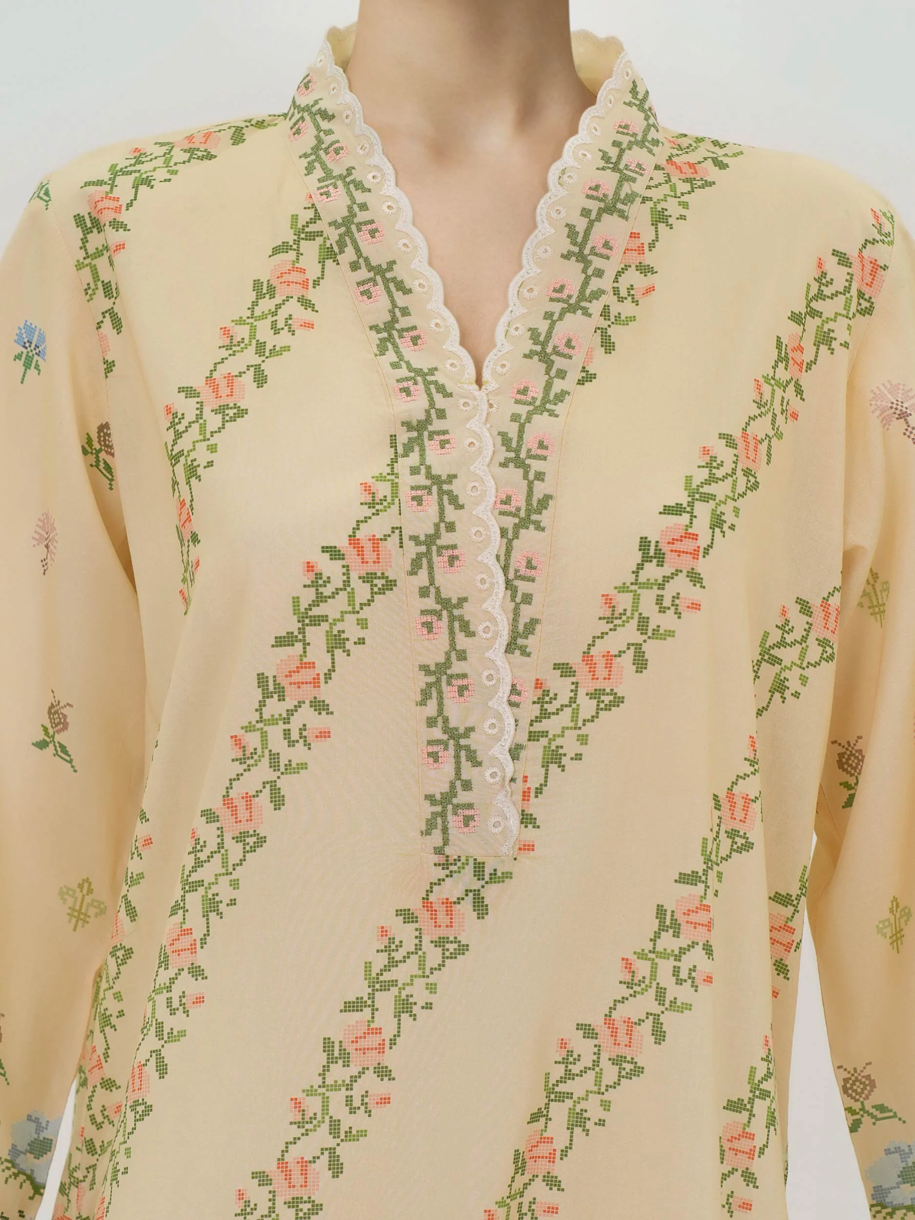 3 Piece Lawn Suit- Embroidered (Unstitched) - Image 4