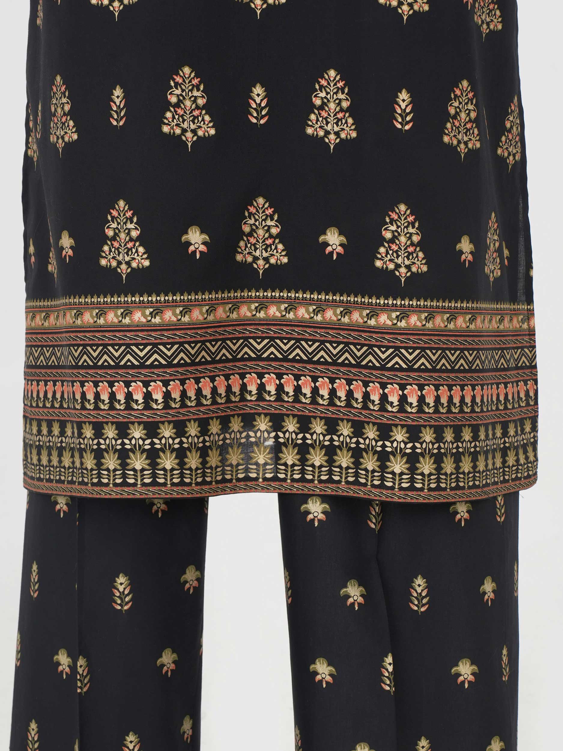 3 Piece Lawn Suit- Embroidered (Unstitched) - Image 5