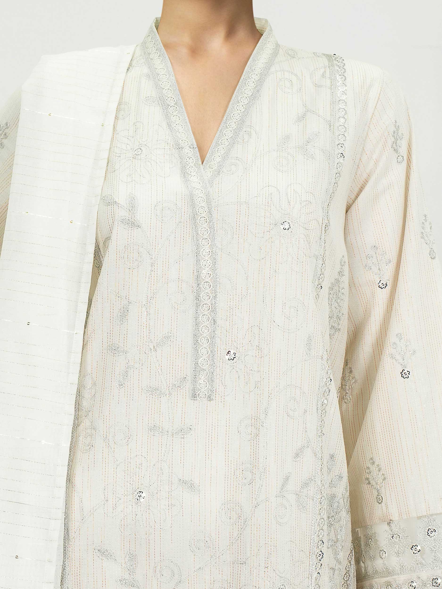 3 Piece Lawn Massuri Suit- Embroidered (Unstitched) - Image 4