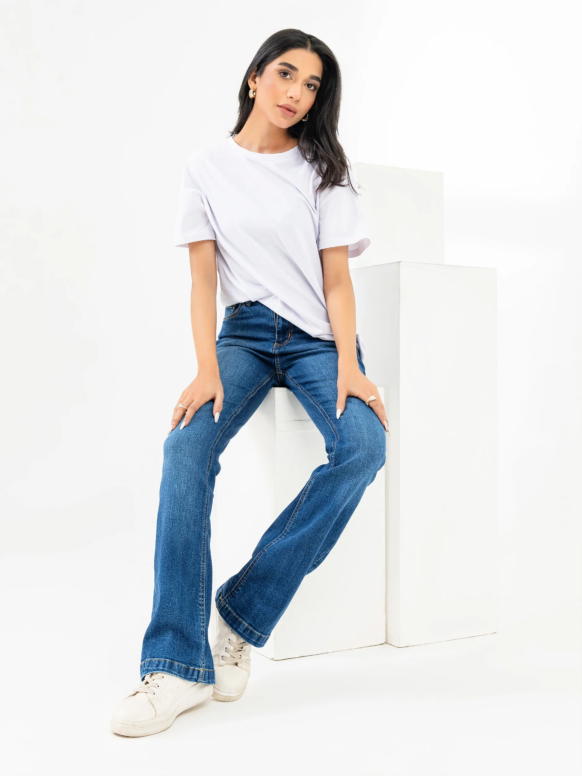 Bootcut Jeans - Image 4