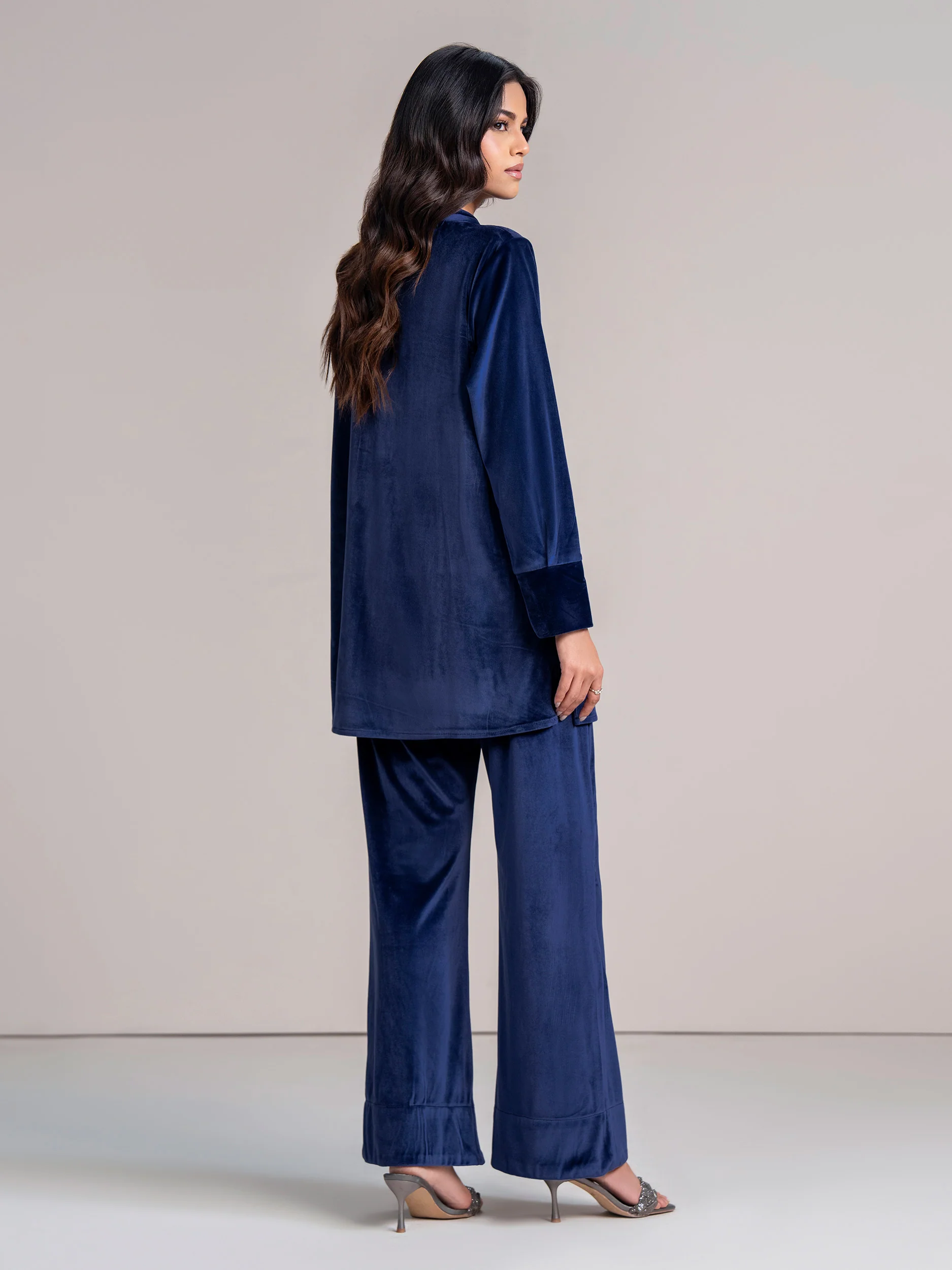 Velour Co-ord Set - Image 4