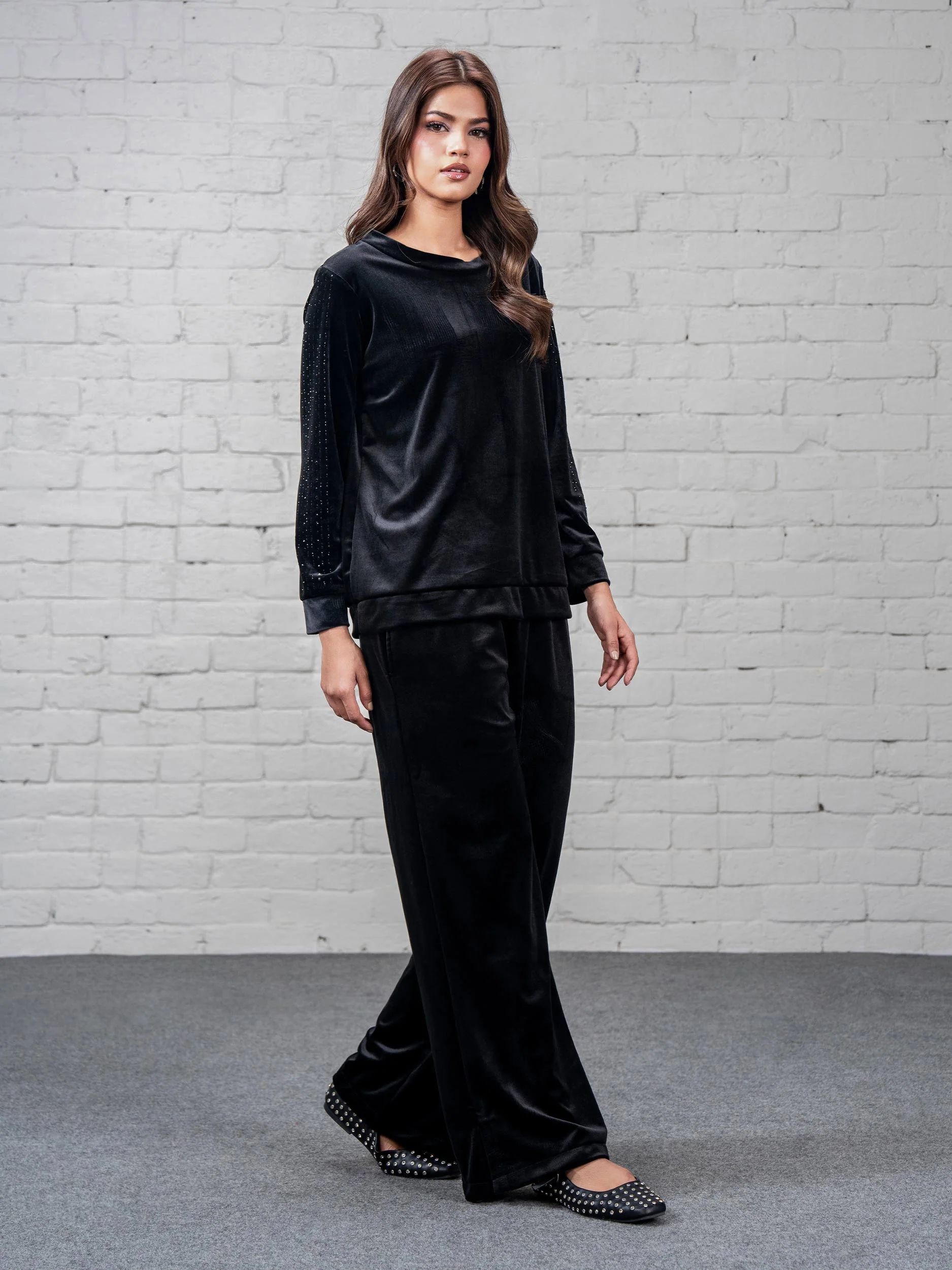Velour Co-ord Set- Embellished - Image 2