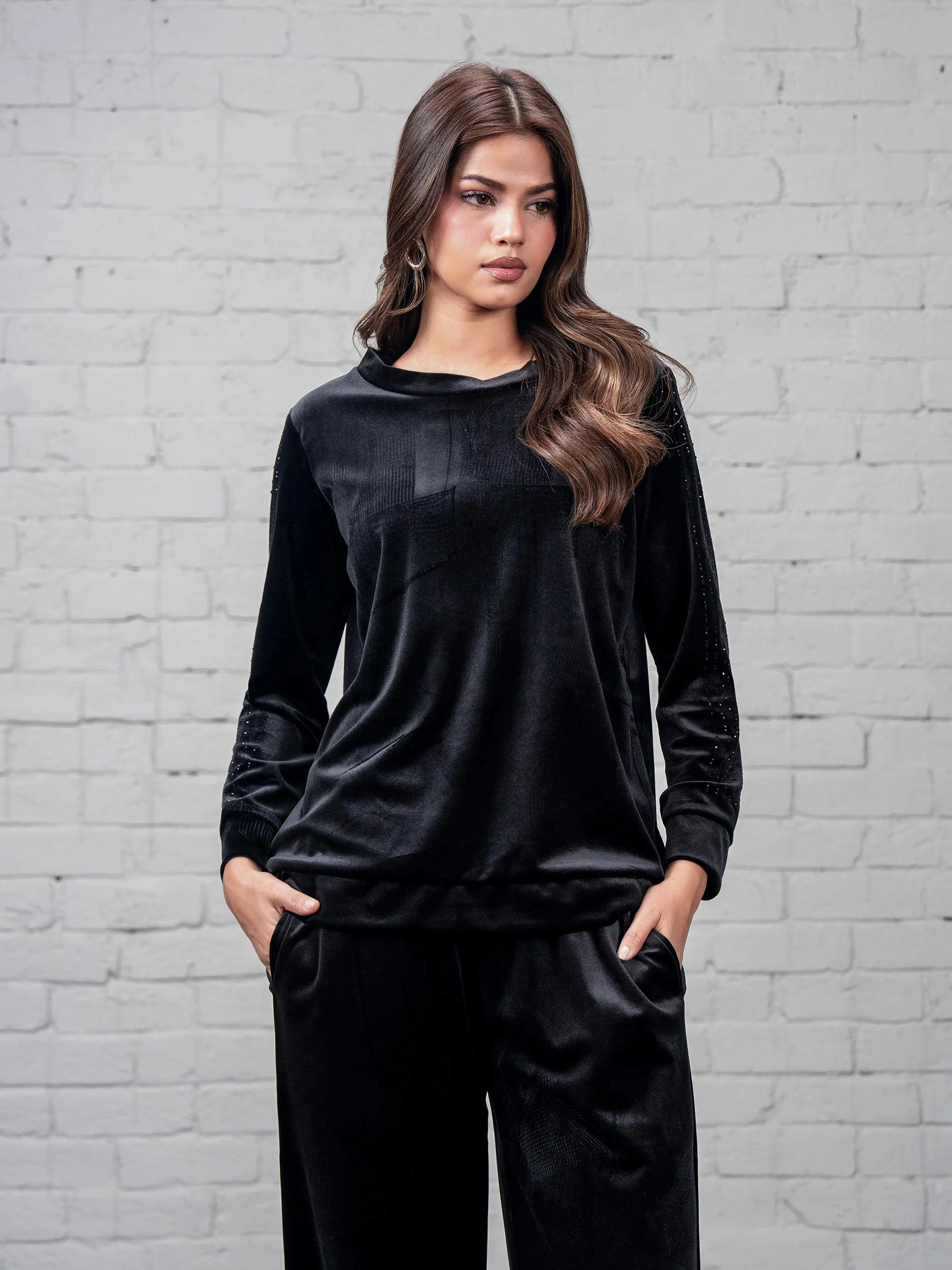 Velour Co-ord Set- Embellished - Image 4